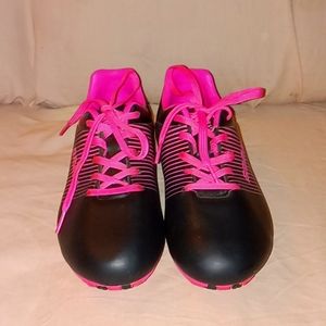 Girls Brava Cleats
